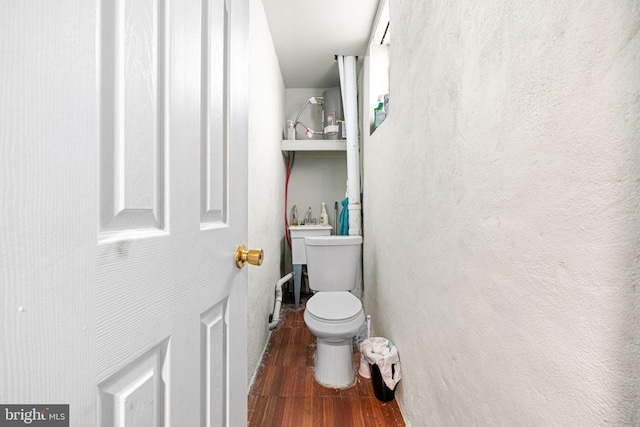523 W Venango St, Philadelphia, PA 19140 - bathroom with wood finished floors and toilet