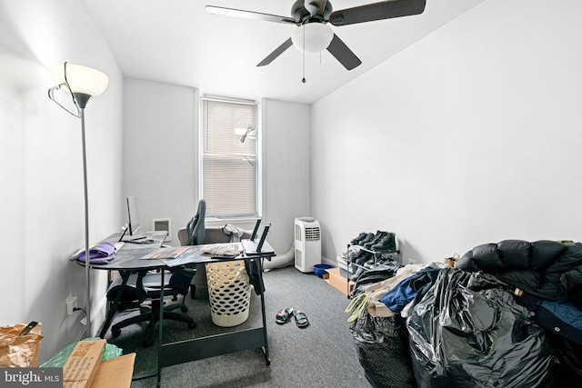 523 W Venango St, Philadelphia, PA 19140 - home office with carpet and a ceiling fan