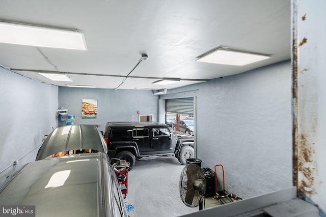 523 W Venango St, Philadelphia, PA 19140 - garage featuring a textured wall