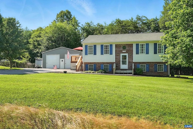 106 Alex Dr, Madison Heights, VA 24572 - split foyer home featuring a garage, brick siding, driveway, and a front yard