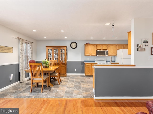 31 Westminster Dr, Front Royal, VA 22630 - dining space featuring recessed lighting and light stone finish floors