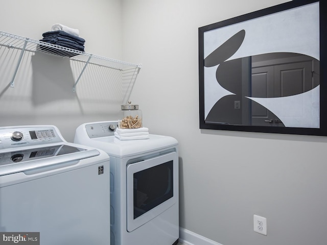 9976 Baker Ln, Ellicott City, MD 21042 - laundry area featuring washer and clothes dryer