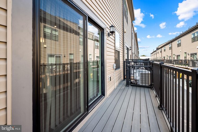 620 Mozart Way, Baltimore, MD 21224 - view of balcony