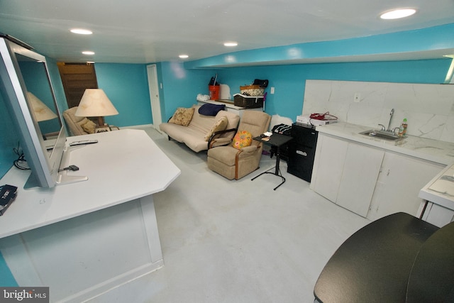 4425 E Howell St, Philadelphia, PA 19135 - living area featuring recessed lighting