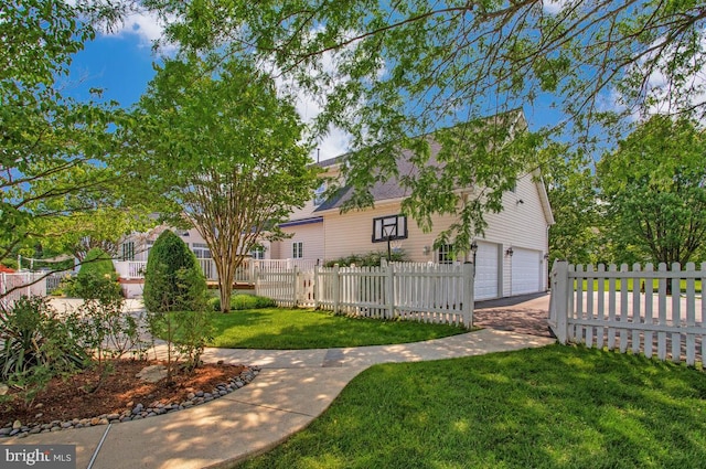 1506 White Tail Deer Ct, Annapolis, MD 21409 - view of yard with a garage