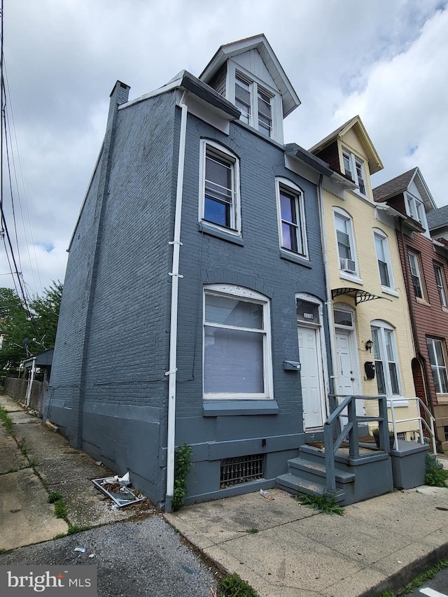 1116 Church St, Reading, PA 19601 - multi unit property with brick siding