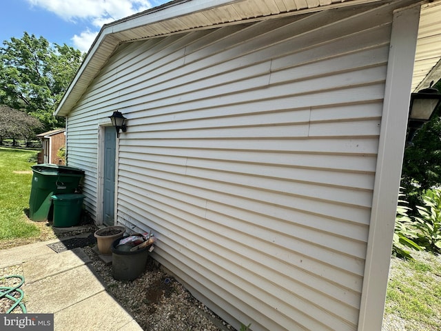 7819 Mentzer Gap Rd, Waynesboro, PA 17268 - view of side of home