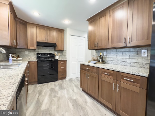 5646 Mount Burnside Way, Burke, VA 22015 - kitchen featuring black electric range, under cabinet range hood, dishwasher, tasteful backsplash, and recessed lighting