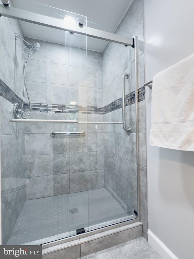 5646 Mount Burnside Way, Burke, VA 22015 - full bathroom with a shower stall