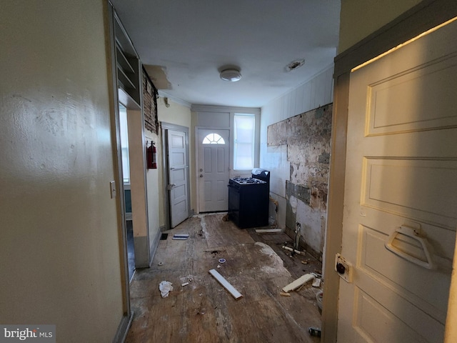3137 Oakford Ave, Baltimore, MD 21215 - foyer entrance featuring baseboards