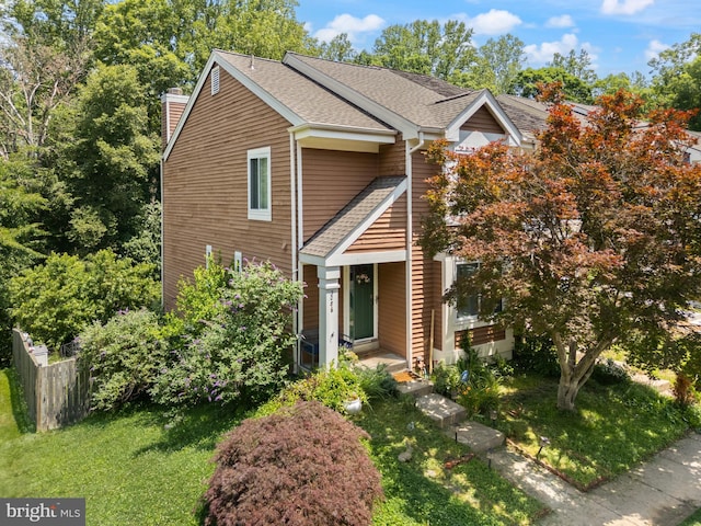 3086 Bridgeton Ct, Woodbridge, VA 22192 - view of front of property featuring a chimney and roof with shingles