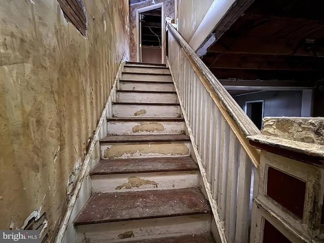 381 National Ave, Winchester, VA 22601 - view of stairs