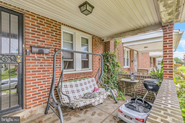 438 Holly Rd, Lansdowne, PA 19050 - view of covered porch