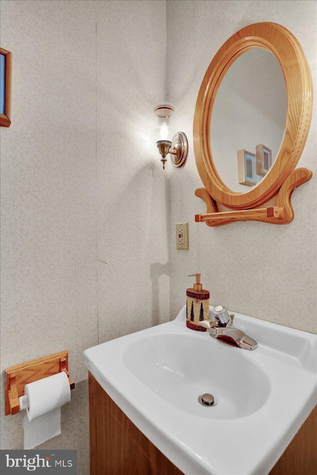 1243 Buttonwood St, Reading, PA 19604 - bathroom with vanity