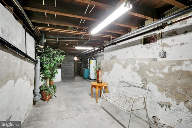 1243 Buttonwood St, Reading, PA 19604 - unfinished below grade area with water heater