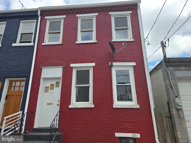 29 Old Dorwart St, Lancaster, PA 17603 - multi unit property with brick siding