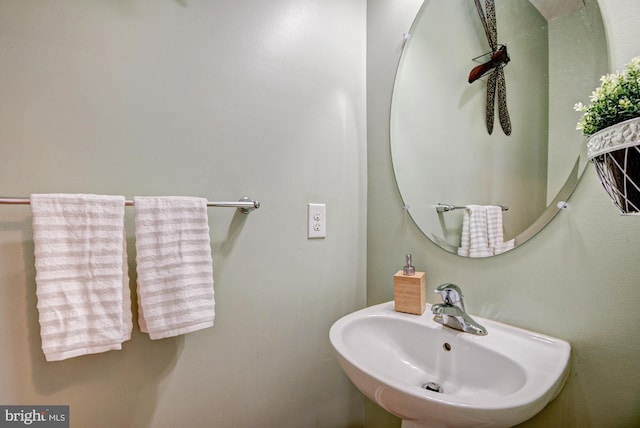 1814 S Pollock Way, Middletown, DE 19709 - bathroom featuring a sink