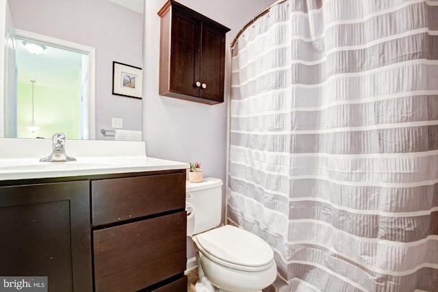 1814 S Pollock Way, Middletown, DE 19709 - full bathroom featuring vanity and a shower with curtain