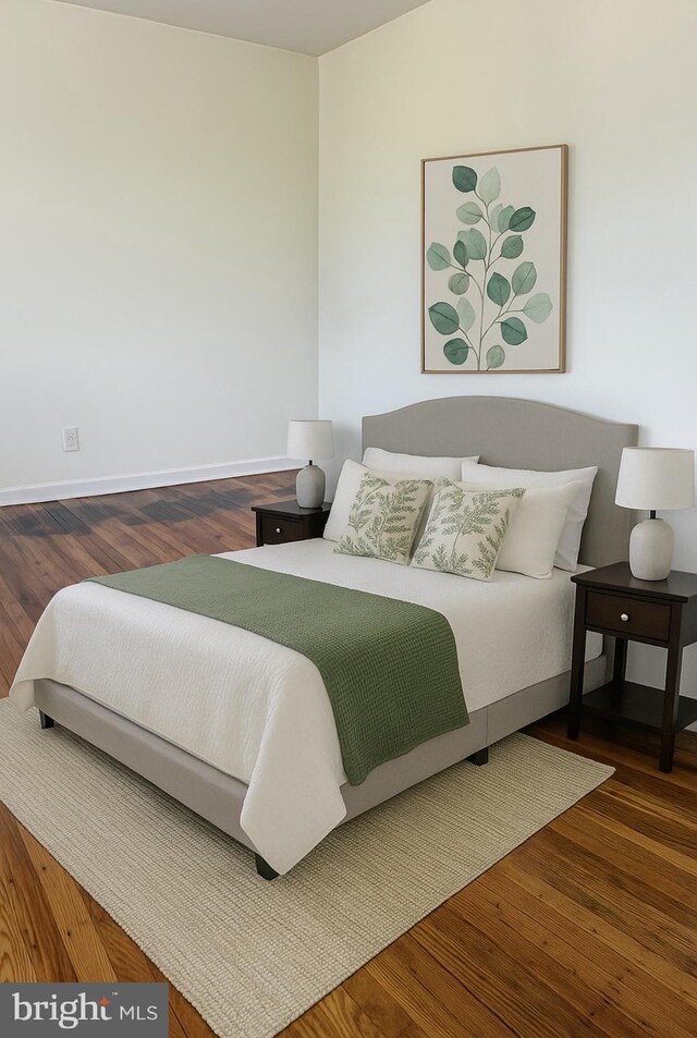 669 Long Ln, Upper Darby, PA 19082 - bedroom featuring wood finished floors and baseboards