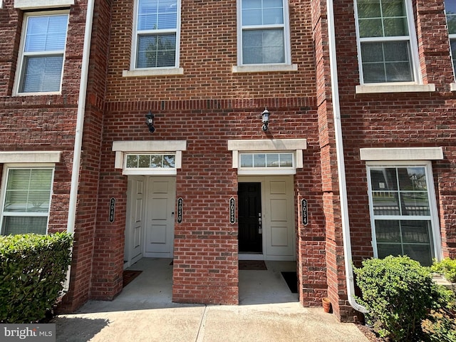 3052 Rittenhouse Cir Unit 52, Fairfax, VA 22031 - entrance to property featuring brick siding