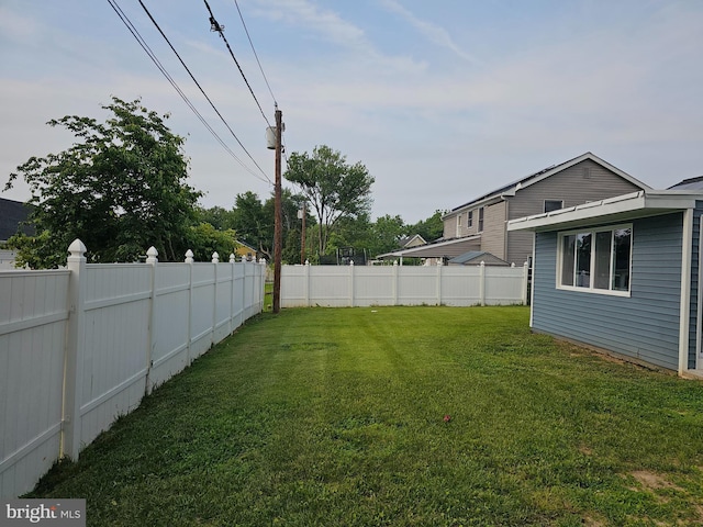 49 Gaylord Cir, Willingboro, NJ 08046 - view of fenced yard