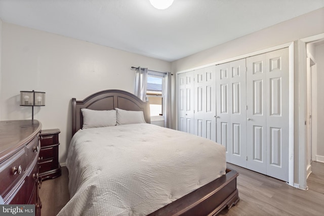 31 Gallaway Ln, Willingboro, NJ 08046 - bedroom with wood finished floors and a closet