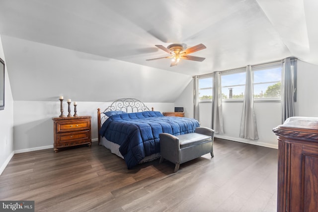31 Gallaway Ln, Willingboro, NJ 08046 - bedroom with vaulted ceiling, wood finished floors, and ceiling fan