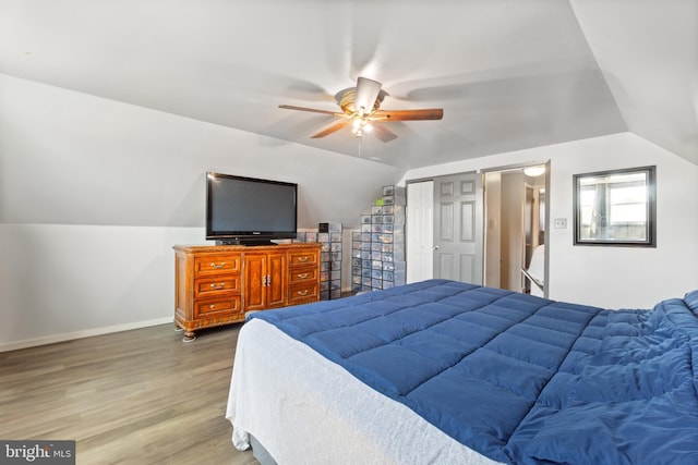 31 Gallaway Ln, Willingboro, NJ 08046 - bedroom with lofted ceiling, wood finished floors, and ceiling fan