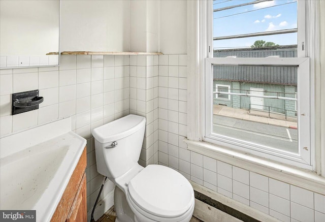 607 Salem Ave, Hagerstown, MD 21740 - half bathroom with tile walls and backsplash