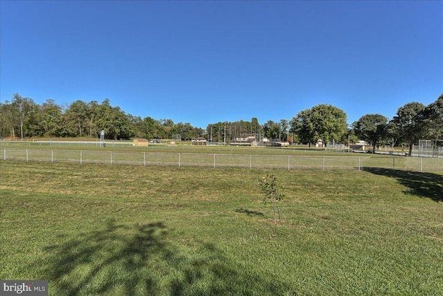 607 Salem Ave, Hagerstown, MD 21740 - view of green lawn