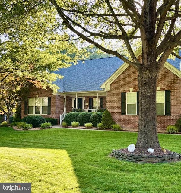 61 Kirby Ln, Stafford, VA 22554 - view of front of property with brick siding and a front yard