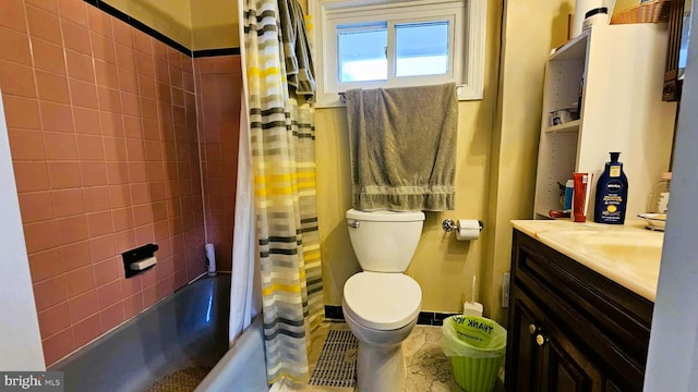 4753 Pomponio Pl, Annandale, VA 22003 - bathroom featuring vanity and shower / bathtub combination with curtain