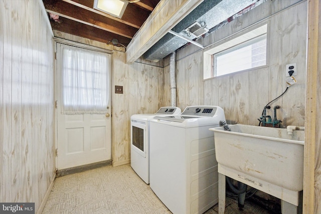7512 Valley Ave, Philadelphia, PA 19128 - laundry room with washing machine and clothes dryer