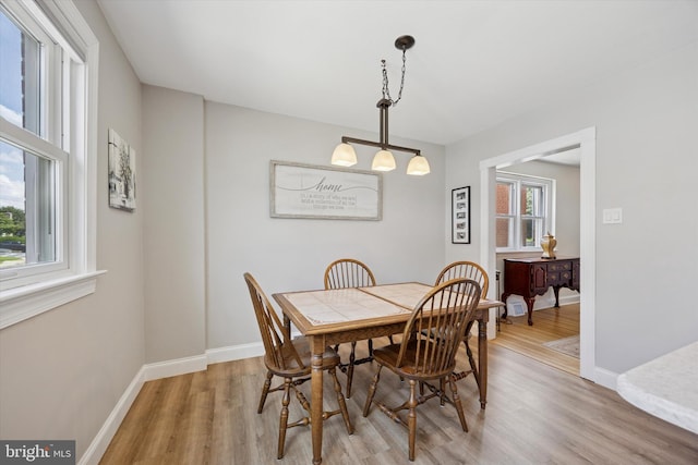 7512 Valley Ave, Philadelphia, PA 19128 - dining area featuring light wood-style floors and baseboards