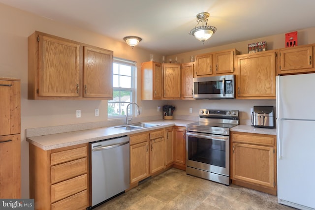 909 S 3rd St, Lebanon, PA 17042 - kitchen featuring stainless steel appliances and light countertops