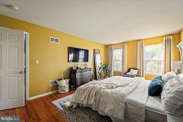 420 Highlands Blvd, Easton, PA 18042 - bedroom featuring wood finished floors and baseboards