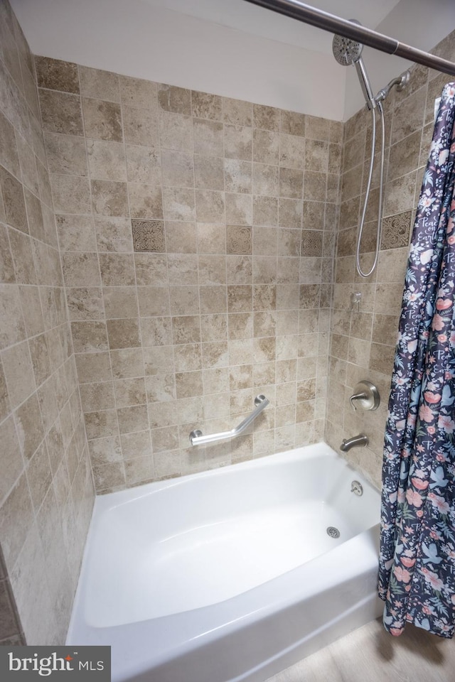 7127 Woolston Ave, Philadelphia, PA 19138 - full bathroom featuring shower / tub combo