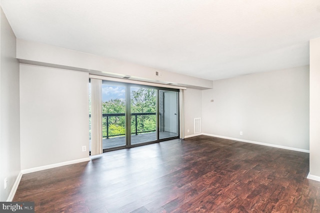 307 Yoakum Pkwy Unit 716, Alexandria, VA 22304 - unfurnished room with wood finished floors and baseboards