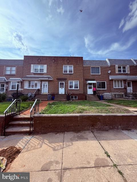 6530 Algard St, Philadelphia, PA 19135 - view of property featuring entry steps