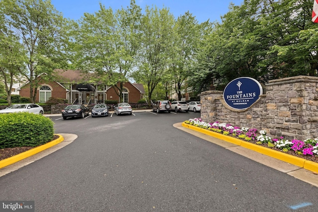 1533 Lincoln Way Unit 301A, Mclean, VA 22102 - view of asphalt road with curbs