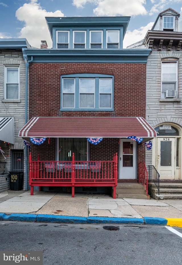930 Elm St, Reading, PA 19601 - view of front of property with brick siding