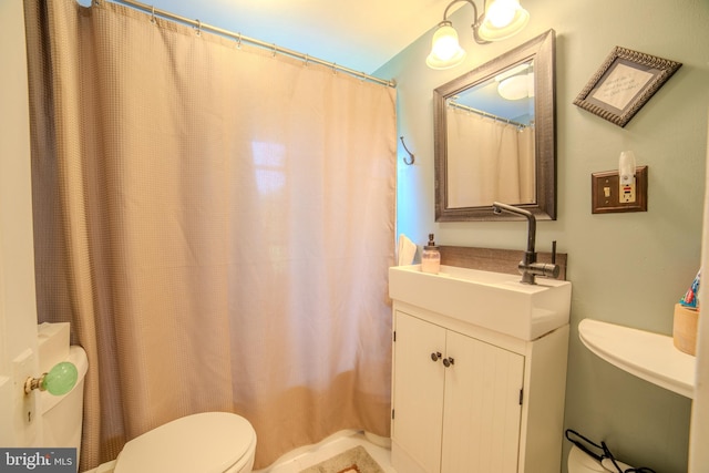 38 E Old Baltimore Pike, Media, PA 19063 - bathroom with vanity and curtained shower