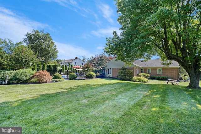 1512 Marsh Rd, Wilmington, DE 19803 - view of grassy yard