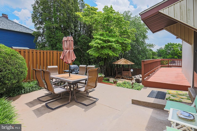 7119 Pheasant Cross Dr, Baltimore, MD 21209 - view of patio / terrace featuring outdoor dining area and a wooden deck