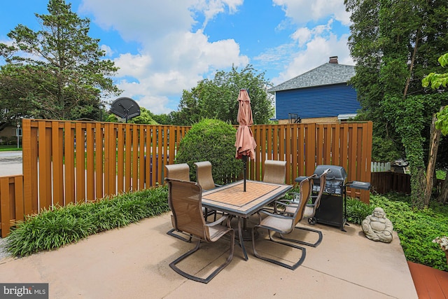 7119 Pheasant Cross Dr, Baltimore, MD 21209 - view of patio / terrace with outdoor dining space and grilling area
