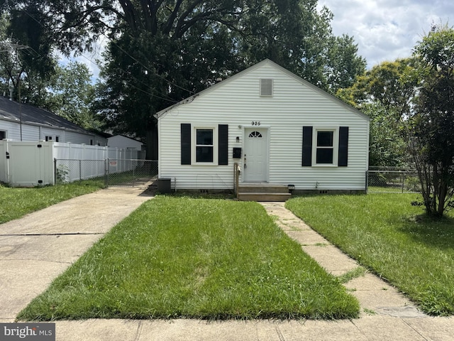 925 Barron Ave, Baltimore, MD 21221 - bungalow-style home featuring concrete driveway