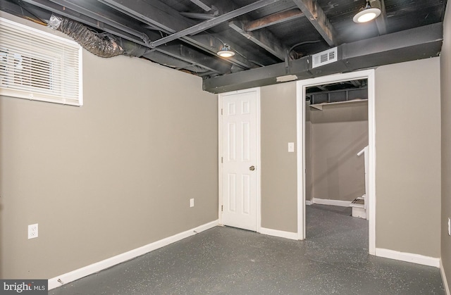 4352 Sheldon Ave, Baltimore, MD 21206 - finished below grade area with baseboards