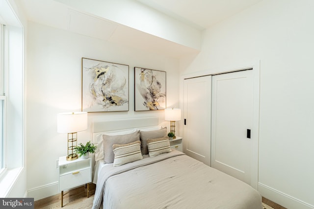 2517 Ontario Rd NW Unit Ph7, Washington, DC 20009 - bedroom featuring baseboards