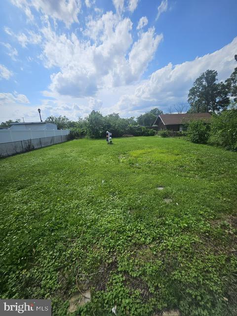 1608 Howard, Baltimore, MD 21221 - view of yard