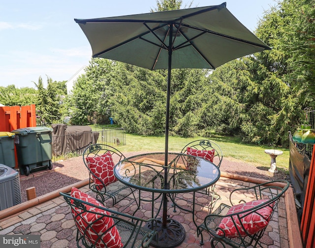 365 Charles Cir, Hellam, PA 17406 - view of patio with outdoor dining space
